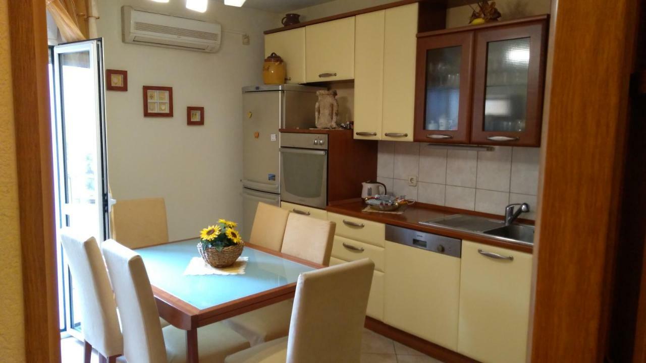 Apartment Tatjana ヴィス エクステリア 写真